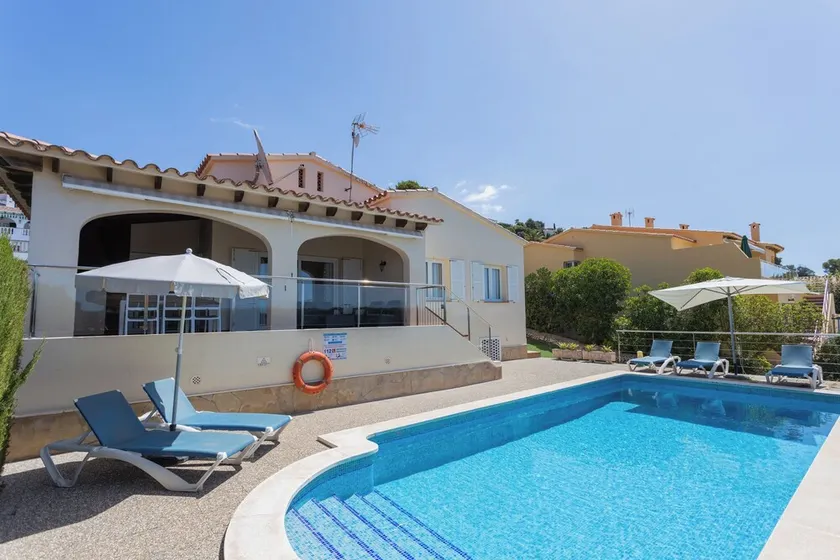 V130 Villa Primavera - Image 1