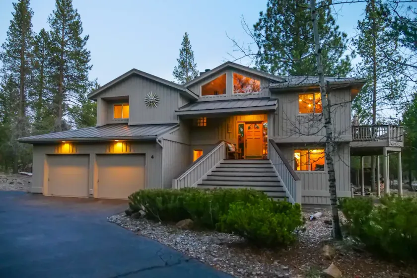 Fort Rock-Wonderful Sunriver Home, 3BR-3. 5BA - Spa - Passes Wifi-8 SHARC - Image 1