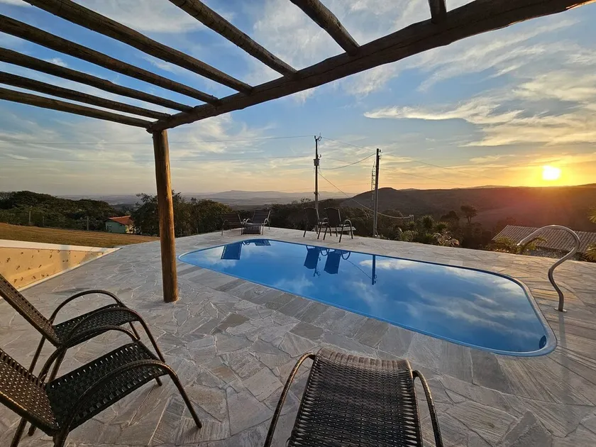 Chalés Vila Real - Tranquilidade na Serra de Carrancas - Piscina com uma vista espetacular do Pôr do Sol - Image 1