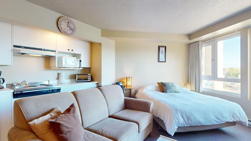 6-213 : Standard Studio - sleeps 4. - Image 1