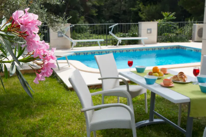 Deluxe Apartment 8 + 2 mit privatem Pool, 100 m vom Strand entfernt - Image 1