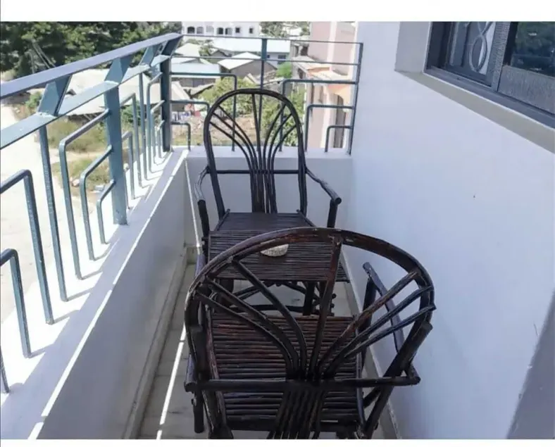 Lux Suites Carina Studio Apartments - Image 1