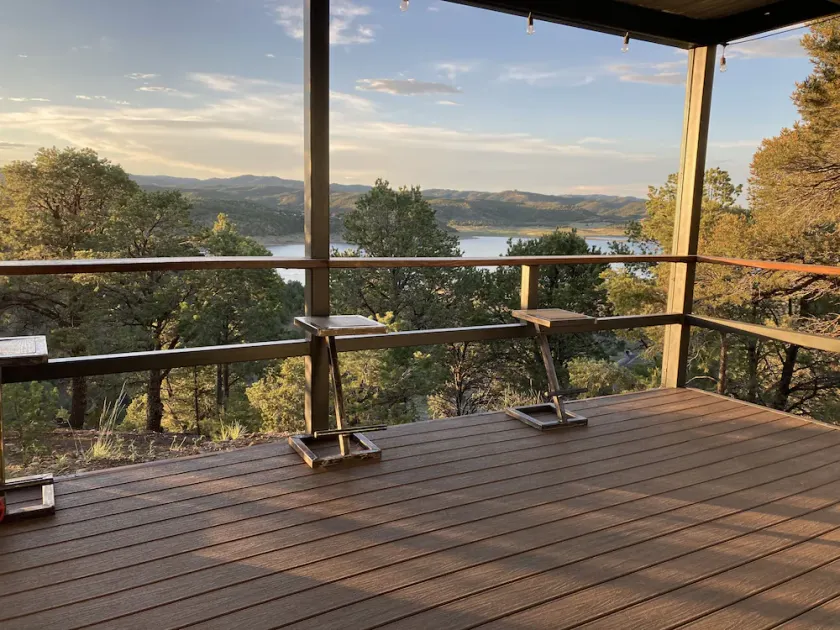 Cozy Tiny House Escape with jaw dropping mountain and lake view Perfect for two! - Image 1