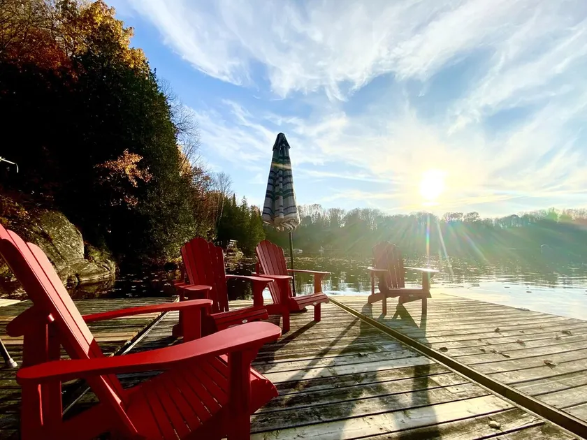 Beautiful Waterfront Cottage w/ Swim Spa Hot Tub, Sleeps 19 - Image 1
