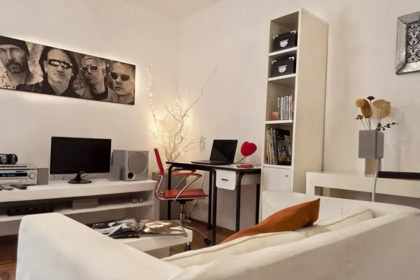 Apartamento de 2 Dormitorios, Confort y Precio - Image 1