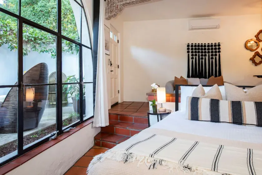 Charming Studio Hideaway in Montecito - Image 1
