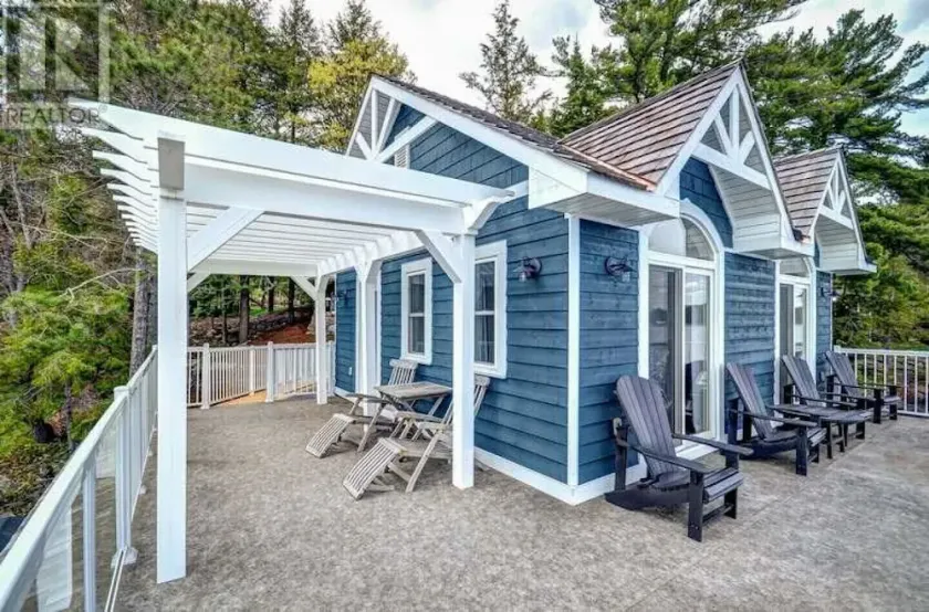 Executive Muskoka Cottage - Image 1