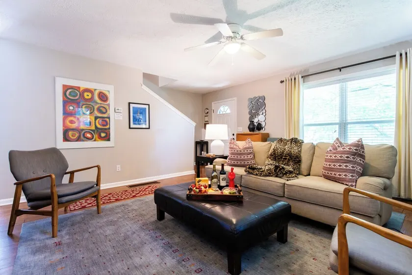 3 BR, 2. 5 bains!  GRANDE VALEUR!!! EMPLACEMENT!!!  Highlands, EXPO, Centre-ville, NULU - Image 1