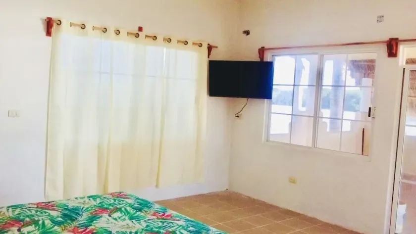 Private studio 5 minutes from the beach by car, facing the river, pet friendly - Image 1