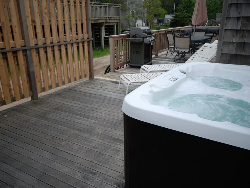 A Beach Retreat In Ocean Bay Park, 4 Bedroom With Hot Tub - Image 1