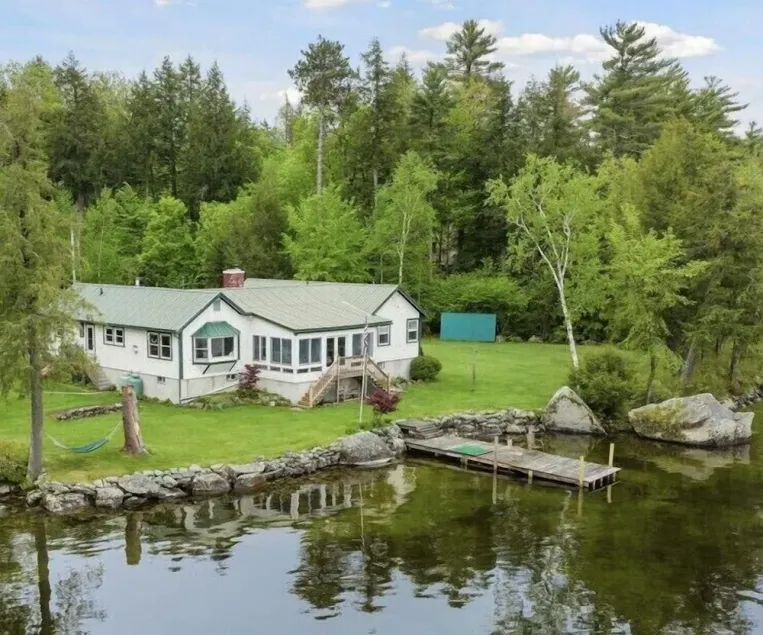 Lake Wentworth Estate: Unobstructed Sunset Views, Private Beach, Fire Pit, Lawn - Image 1
