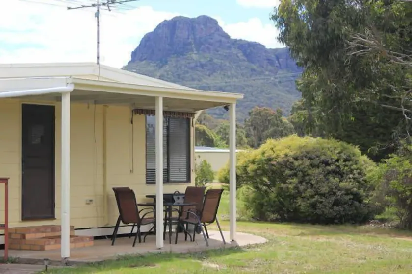 Green Door Cottage, Dunkeld - Image 1