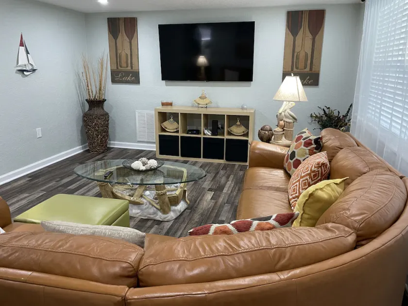 New Port Richey Home Near Beaches, Monthly Rental in FL - Image 1