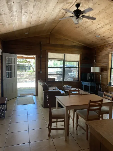 Cottage on Private farm. Close to horse shows and scuba diving - Image 1