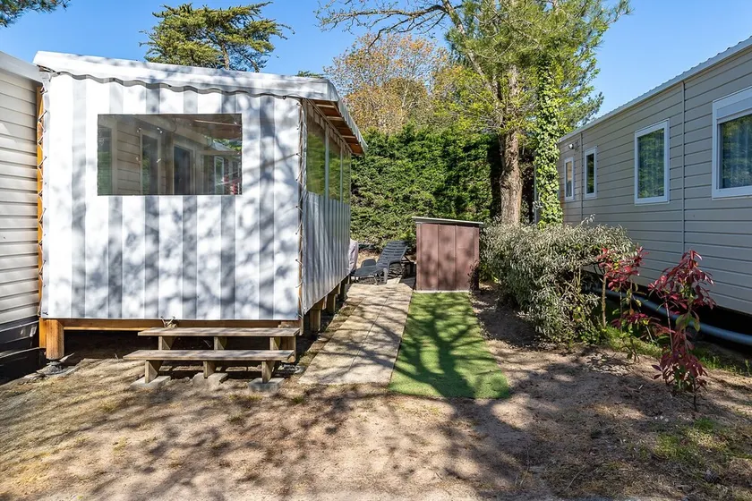 Mobil Home 'Camping Siblu' avec piscine partagée et terrasse privée - Image 1