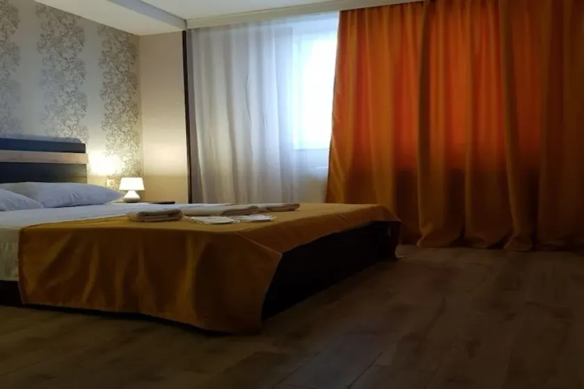 Daily rent,well equipped with all necessary equipment. Clean and clear space.  . - Image 1