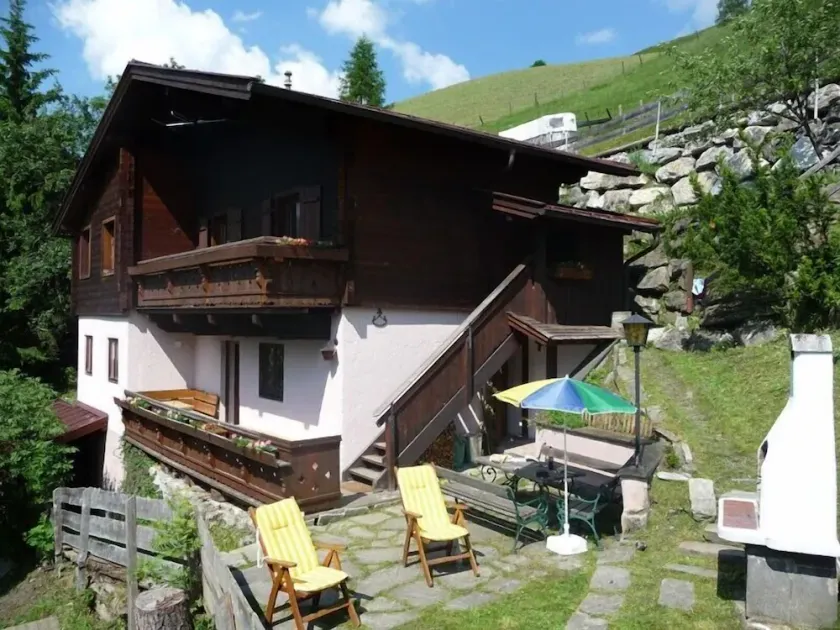 Nice holiday home with a wonderful view to the mountains and sauna - Image 1