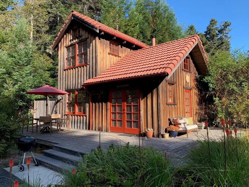 Stille sommerhus på 5 acres minutter fra Mendocino og Ocean - Image 1