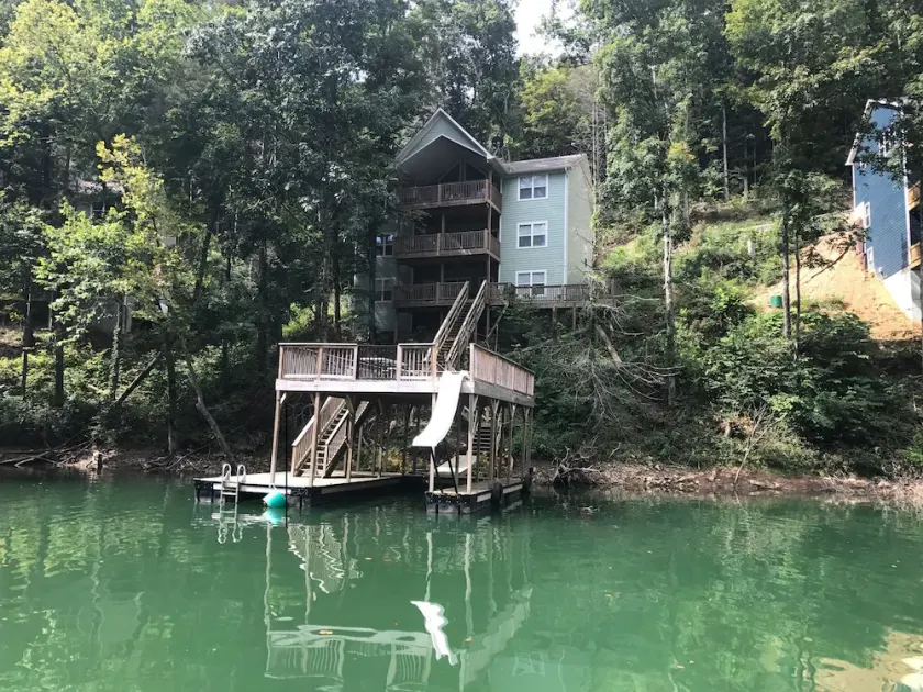 Great Blessings ist ein wunderschönes Haus mit 9 Schlafzimmern und 9 Bädern direkt am Norris Lake - Image 1