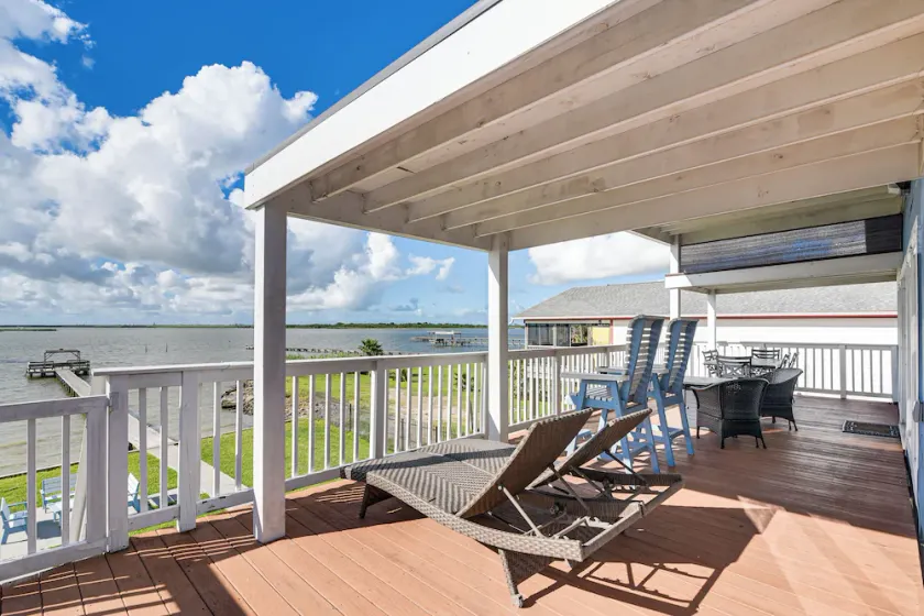 Galveston Bay Views & Pier! San Leon Gulf Getaway - Image 1