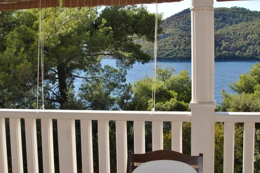 Toværelses lejlighed med terrasse og havudsigt Brna, Korcula (A-15730-a) - Image 1