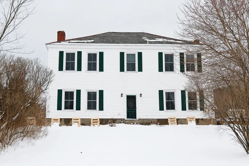 Restored 18th century farmhouse on 4.6 private acres within 180-acre Farmstead - Image 1