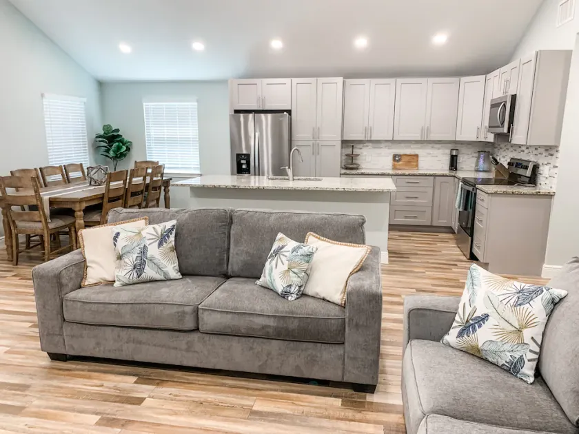 Gorgeous water front home with amazing views and fishing! - Image 1