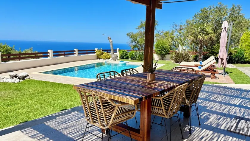 Modern spacious villa with private pool, large garden and sea view/sunset - Image 1