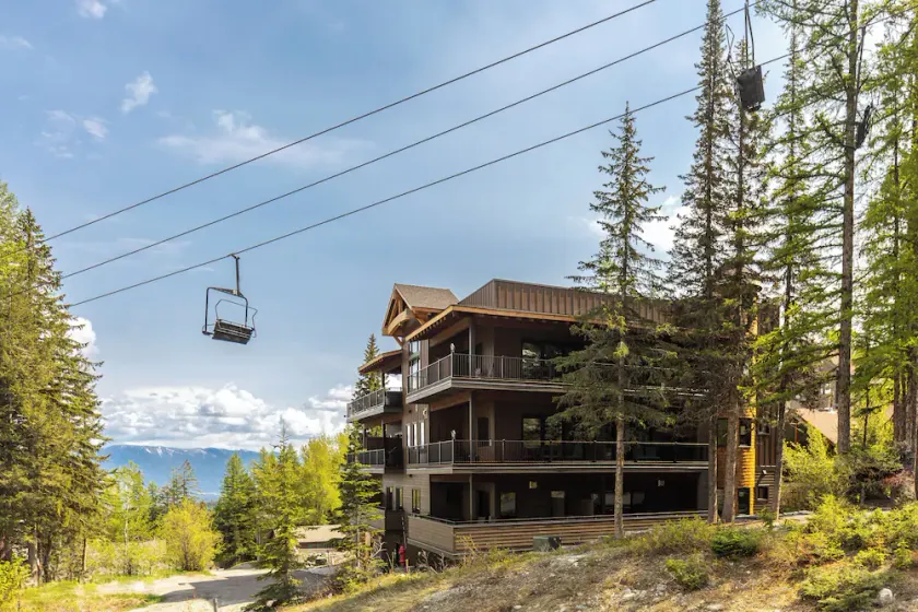 Whitefish Slopeside Condo Ski-in / Ski-out Private Hot Tub! - Image 1