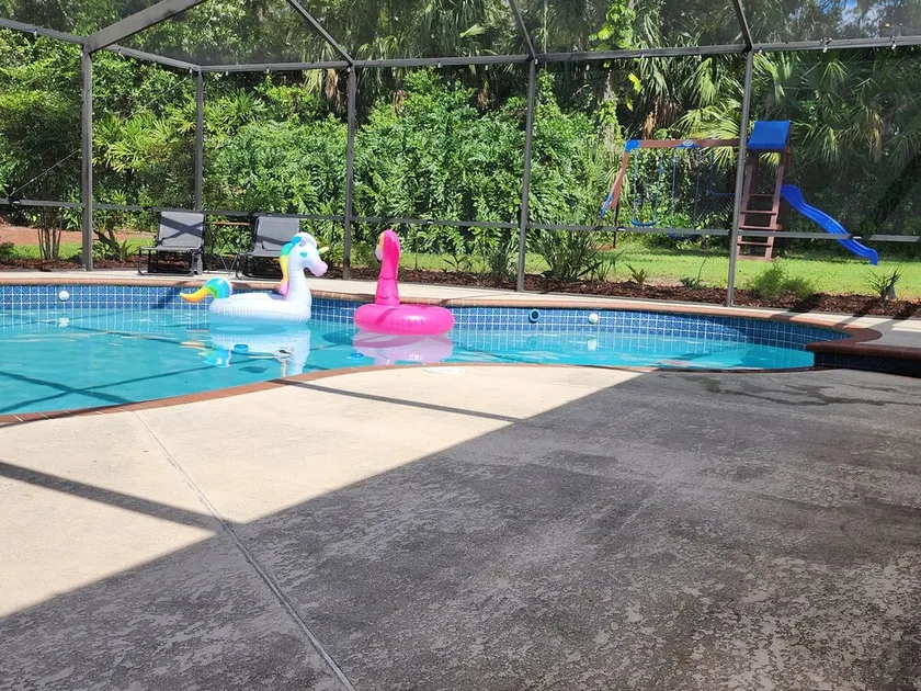 Shady Oaks Estate near Tampa - Image 1