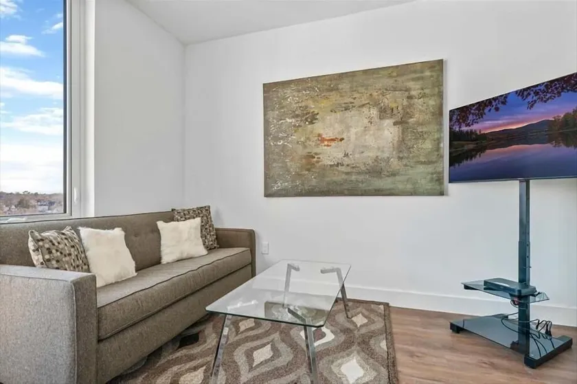 Luxury Studio Apartment | Downtown White Plains | Gym + Clubroom - Image 1
