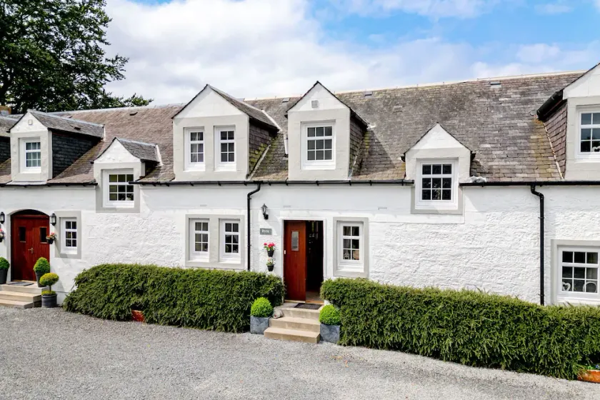 Beautifully Converted Mews Cottages Offering Highest Level Of Comfort & Style - Image 1