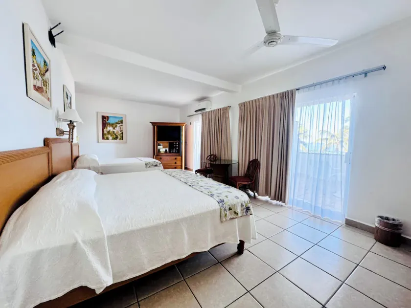 Tropicana Hotel Puerto Vallarta - Image 1
