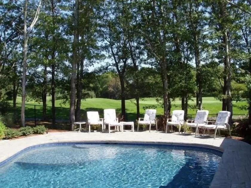 New Seabury Pool Hem - Image 1