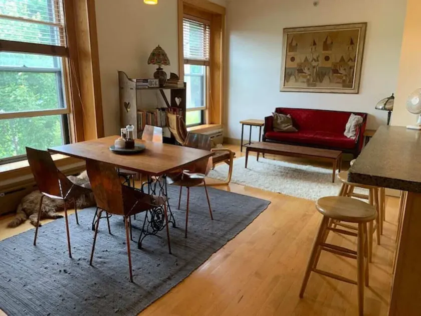 Cozy Apartment in Hardwick Village (3B) - Image 1