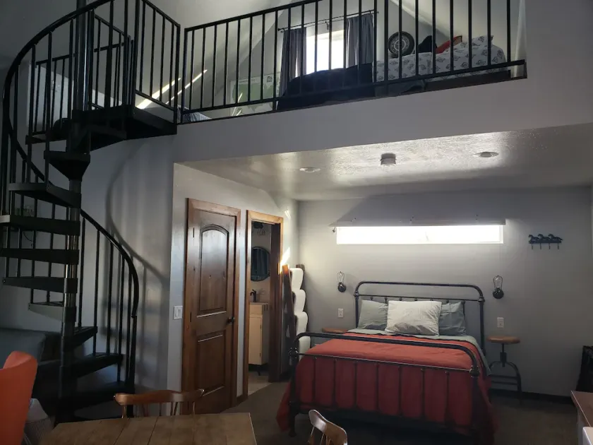 Private, Charming Cabin - Sleeps 5 - The Evergreen - Bryce Canyon National Park - Image 1