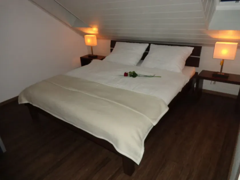 Modern, exklusiv och ljus lägenhet i Rees - Image 1