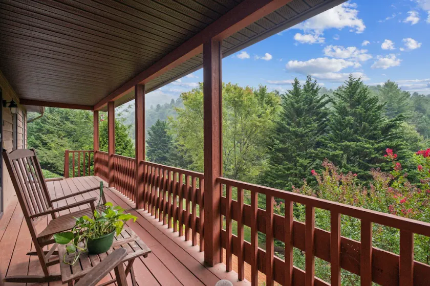 Whispering Pines - Spectacular Views & Hot Tub 3 Bedroom Home - Image 1