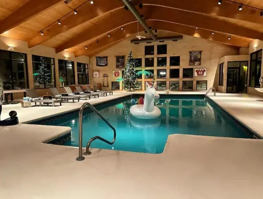 Stien Oasis: Heated Indoor Pool Oasis With Theater, Bar&Tennis Court. - Image 1