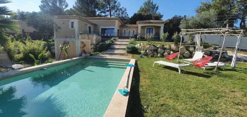 Espléndida villa con piscina entre Gard y Ardeche 30 minutos Avignon. - Image 1