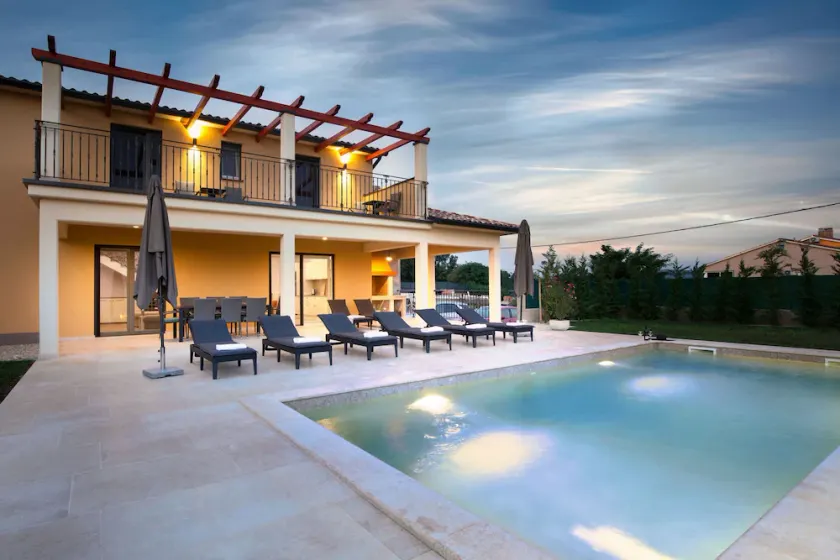 Finden Sie Ihr Paradies in der Villa Nikoleta - Image 1