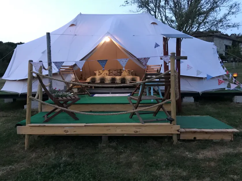 Twin Emperor Tent - Bbq, Pool & Pet Friendly - Image 1