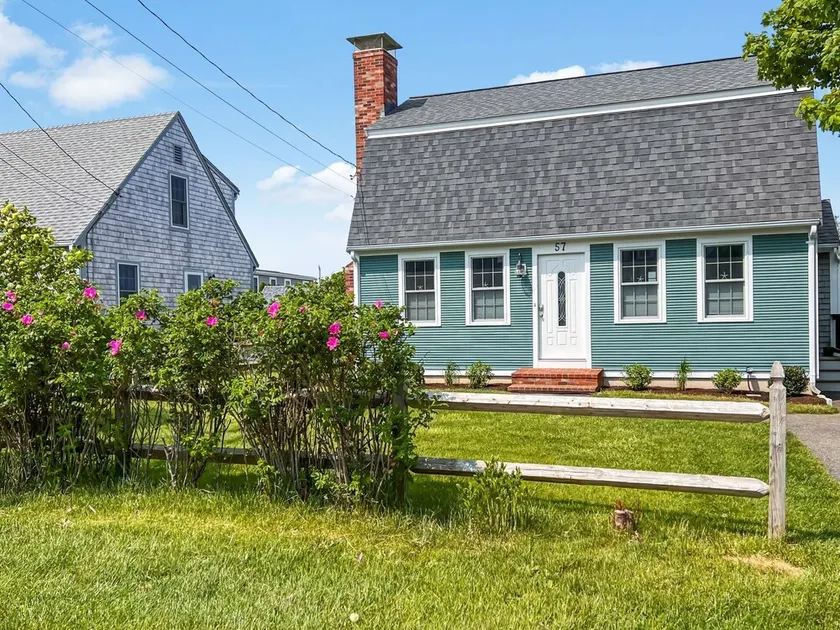 Chic Cape Cod Home Near Beach Bike Path - Image 1