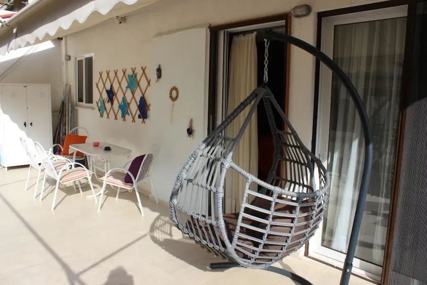 Furnished apartment in historic center of Athens - Image 1