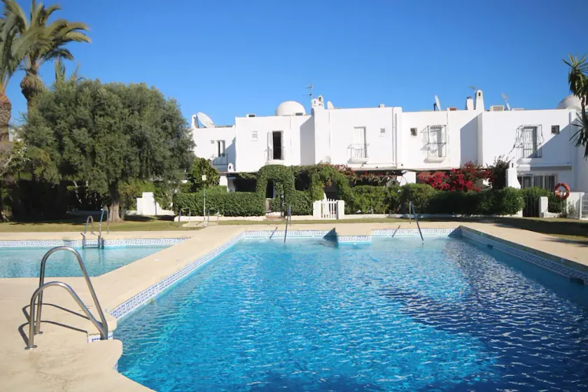 Maisonavec jardin privé et à proximité de la plage pour des vacances parfaites ! - Image 1