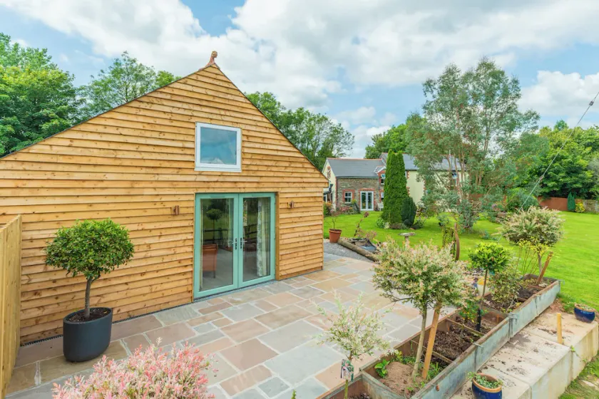 Paddock View Barn, 1-bed, Sleeps 4 With Parking - Image 1