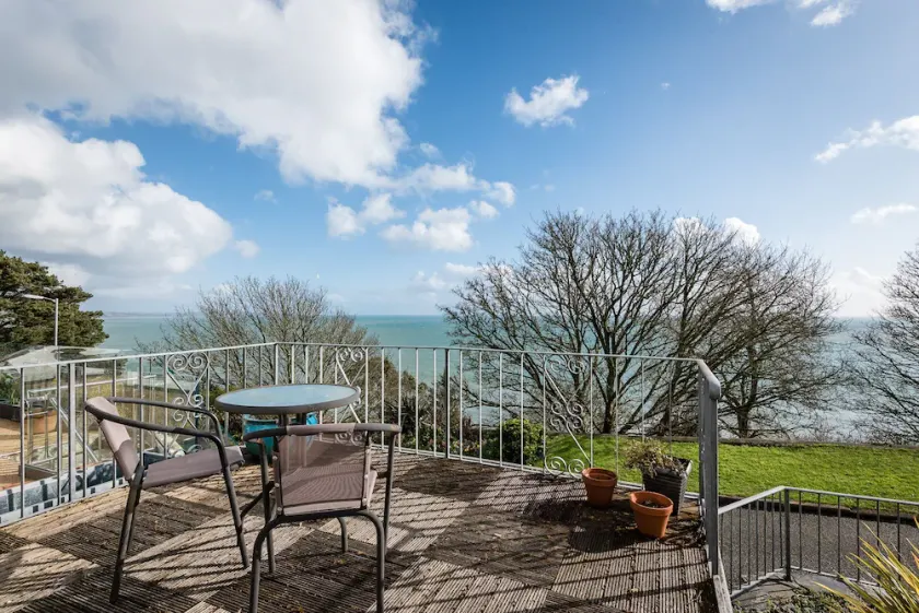 Grande maison familiale avec belle vue mer. - Image 1