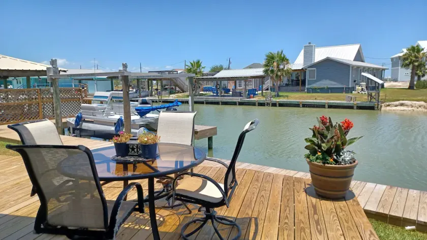 Waterfront cottage on a canal with dock! - Image 1