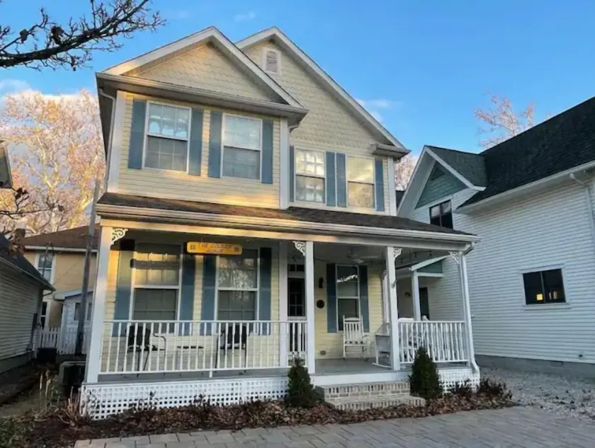 Beautiful home in Chautauqua community - linens, parking, washer Included - Image 1