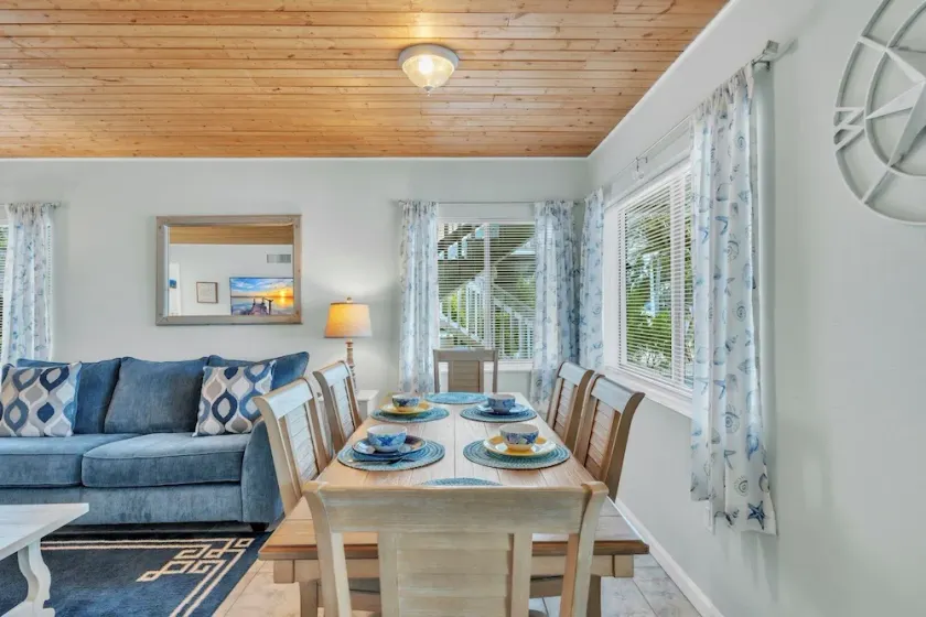 Coquina Cottage 2 Bedroom Cottage by RedAwning - Image 1